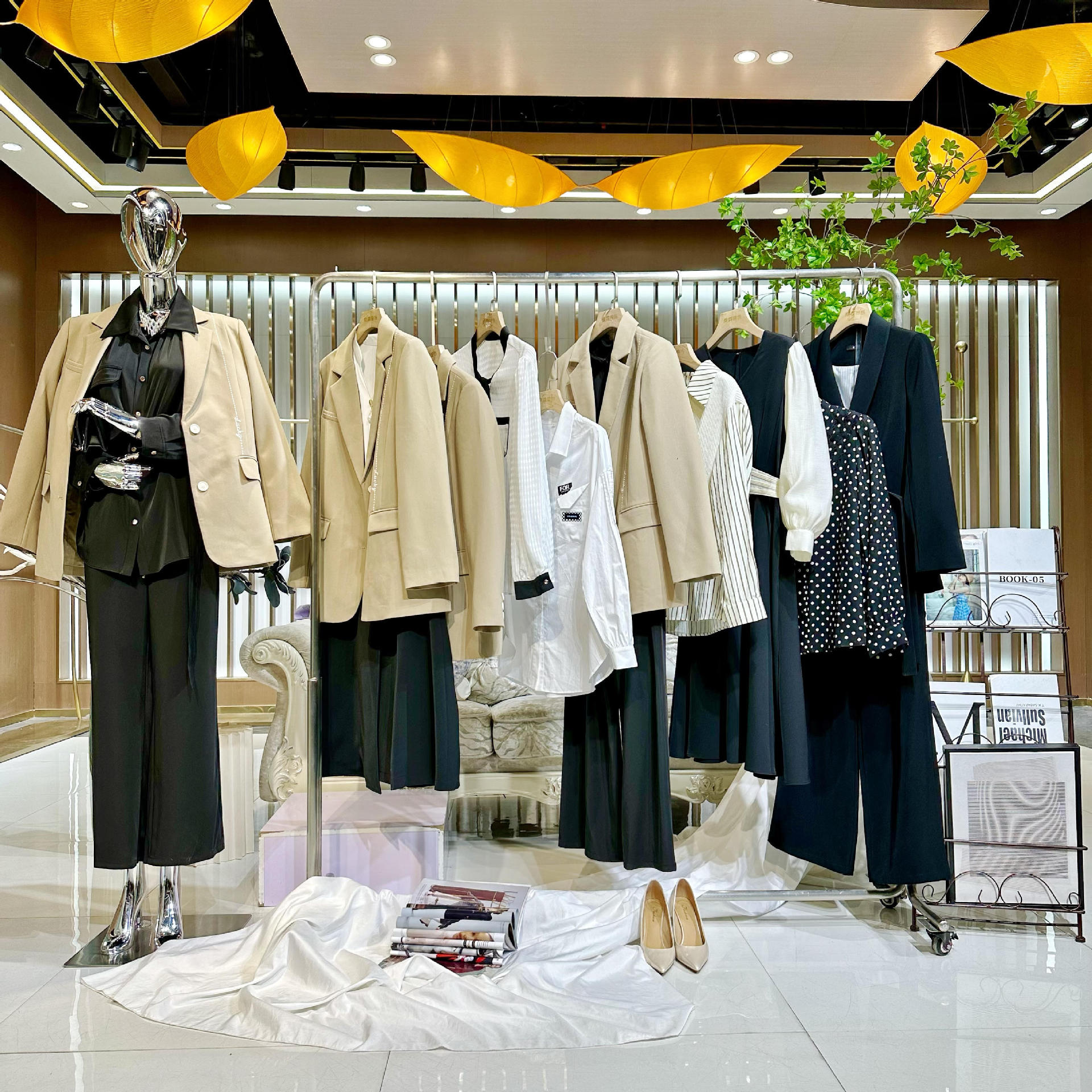 n-one直播间热销品牌折扣女装尾货批发专柜撤柜实体货源工厂清仓 图片