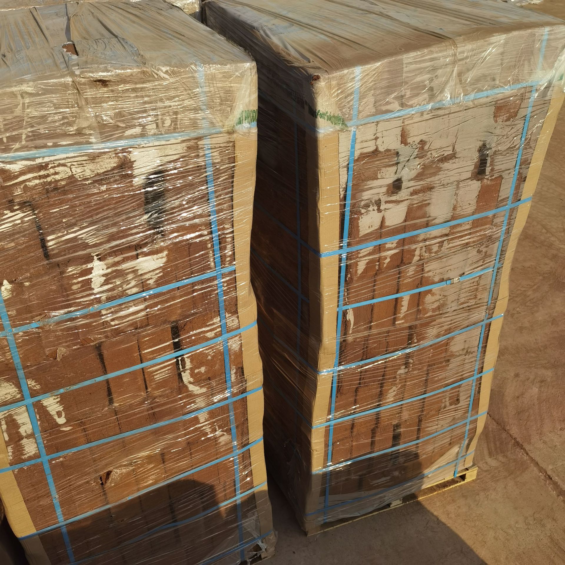 批发压缩小椰砖花卉育苗基蔬菜营养土改良土壤爬宠垫材低盐椰砖