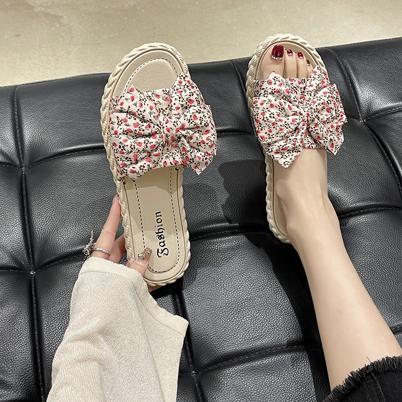 Internet Hot Slippers Women's Summer Wear Ins Style Super Popular 2024 New Fashion Flat Non-Slip Soft Bottom Slippers for Pregnant Woman