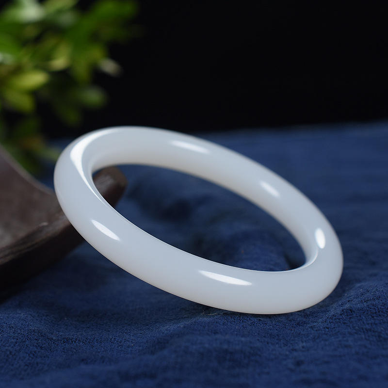 白玉手镯女玉石新疆和田美人镯女士细圆条玉镯