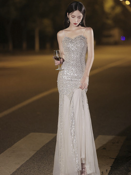 银色晚礼服女2024新款高级感宴会气质鱼尾轻奢小众高端年会主持人