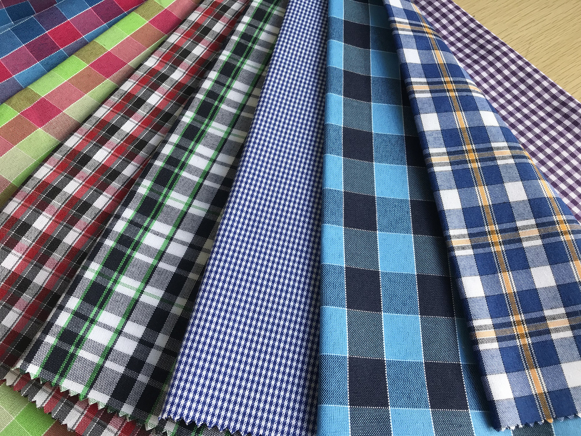 格子校服面料朝阳格彩格色织布出口非洲南美市场