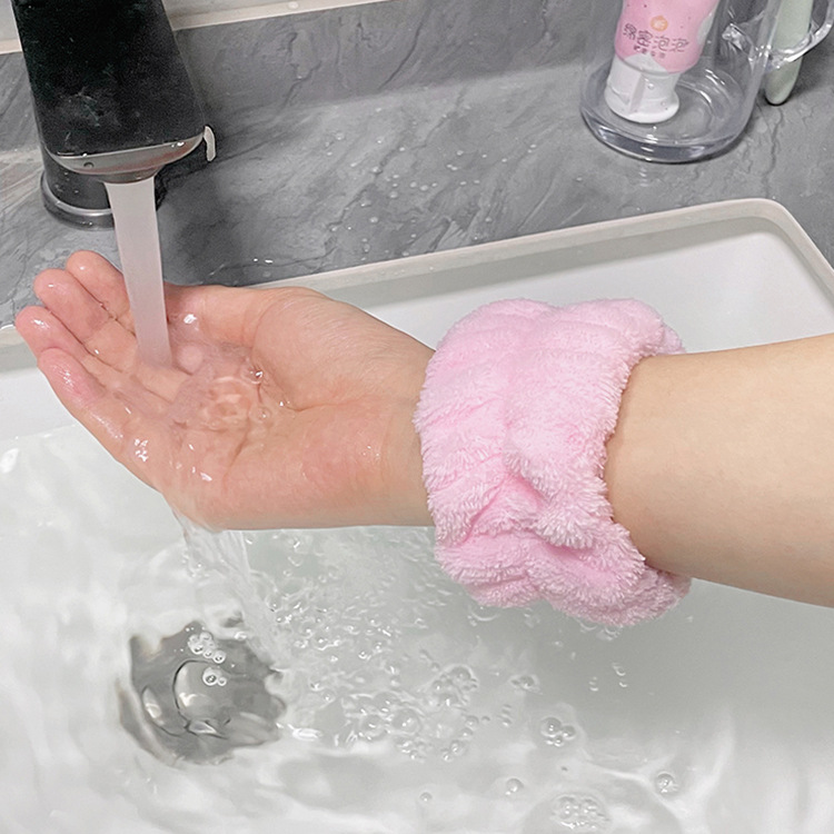 Wash Wrist Strap Splash-Proof to Cuff Wash Water-Proof Keep Dry Sleeves Absorbent Towel Wristband Sports Plush Bracelet