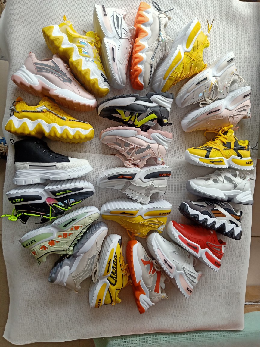 库存鞋 清仓处理品牌尾货断码低价地摊直播秒杀货源妈妈男鞋女鞋