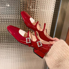 红色单鞋女2024新款春秋浅口方头婚鞋低粗跟漆皮法式复古玛丽珍鞋