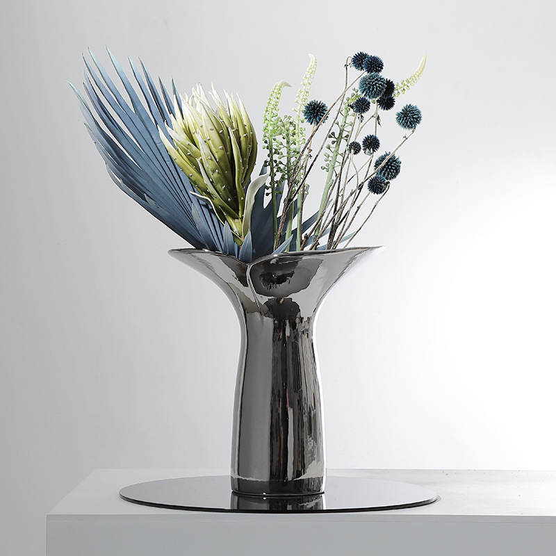 现代轻奢银色陶瓷花瓶客厅插花摆件家居装饰品样板间餐桌鱼尾花器