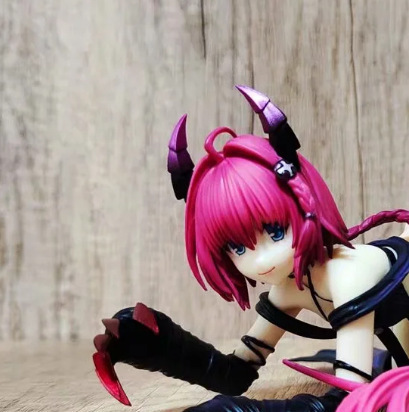 出包王女 黑咲芽亚 darkness 趴姿 盒装手办摆件模型