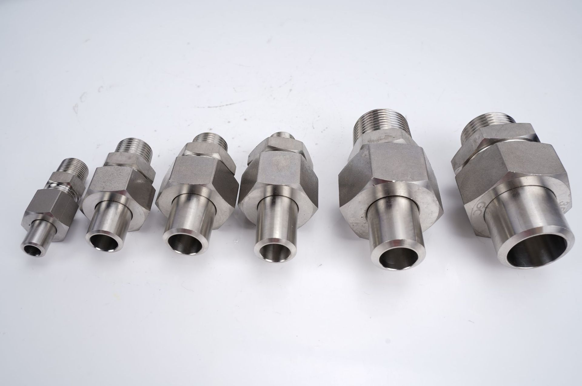 304不锈钢接头不锈钢英锥管外螺纹接头1ct 转换接头厂家非标定制