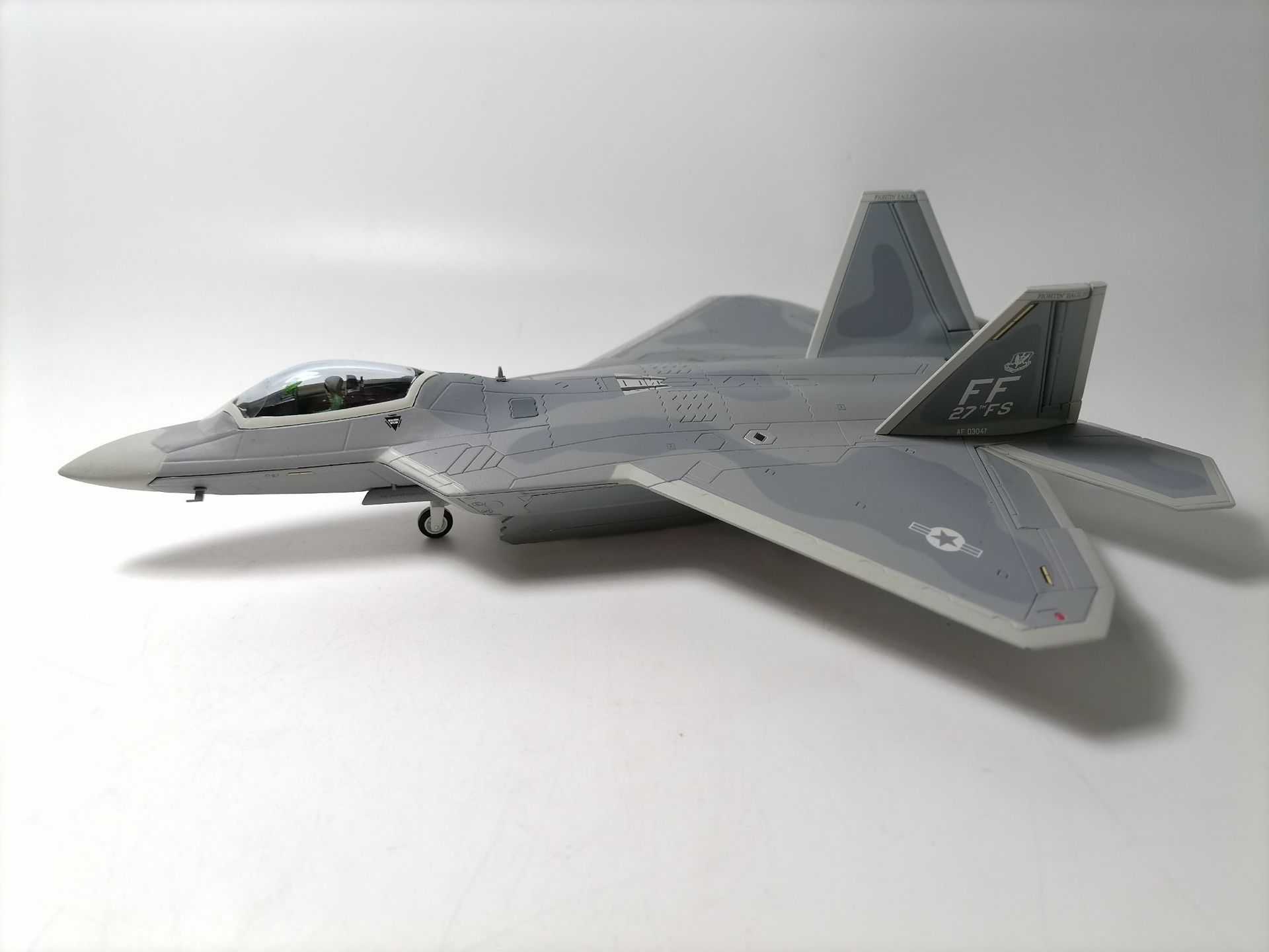 f22模型 猛禽战斗机仿真合金模型 全新带盒 1:72 佳迪配底座支架