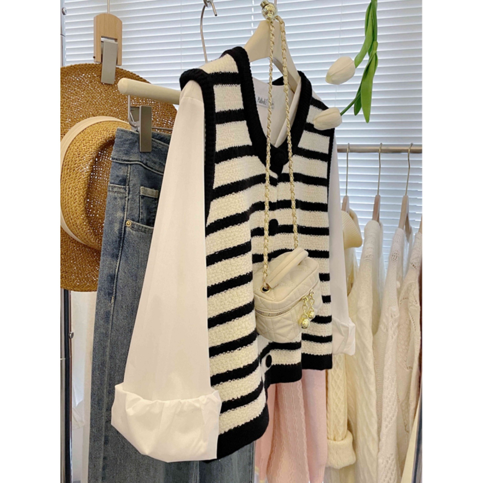 圆领针织开衫马甲背心女2023春秋新款宽松外穿马夹条纹毛衣坎肩潮