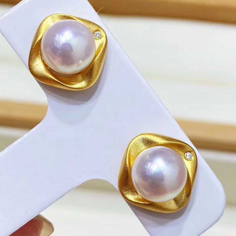 天然淡水akoya珍珠耳钉 正圆微瑕 亮泽干净 皮光细腻 精致大方