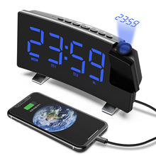2022热销 新款收音机闹钟 USB充电常亮投影钟 曲面大屏幕座钟