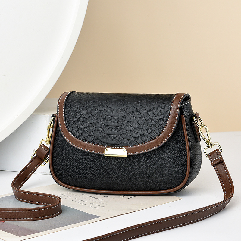 Women's Bag New Commuter Retro Shoulder Bag Women's Western Style Small Square Bag Fashionable All-Match Messenger Bag Mother Bag