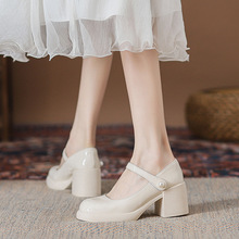 32-39码法式复古玛丽珍高跟鞋白色新娘婚鞋女一字带粗跟伴娘单鞋