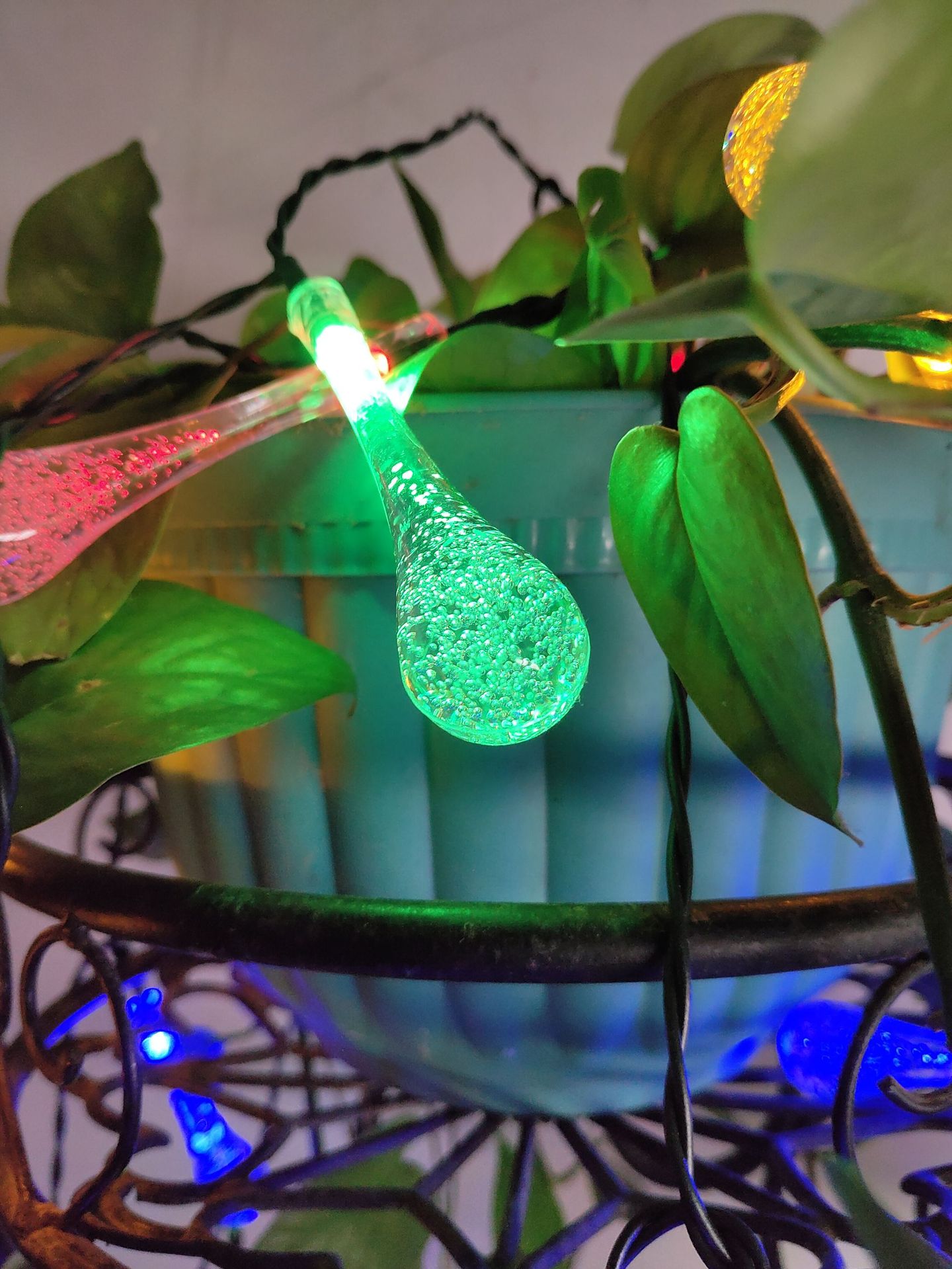 led太阳能水滴灯串圣诞节装扮户外防水装饰灯花园装饰太阳能彩灯