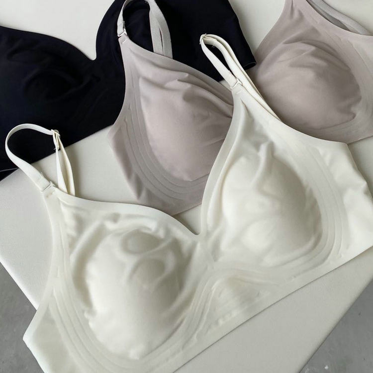 8-9 不退换!兔耳朵内衣 轻薄透气裸感单排扣隐形美背批发0.