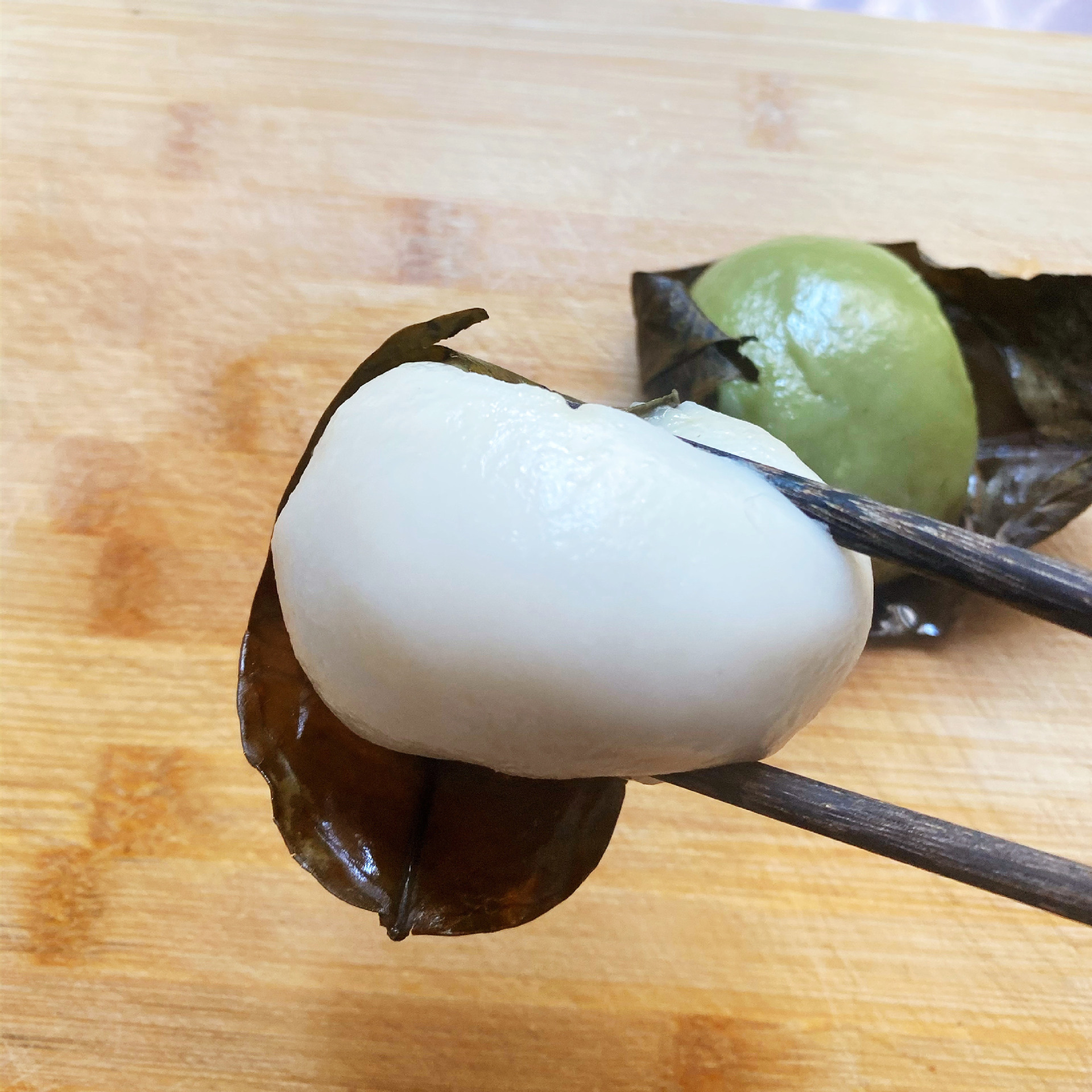 四川传统名小吃崇州怀远三绝经典名店叶儿粑甜咸芽菜冻糕豆腐帘子