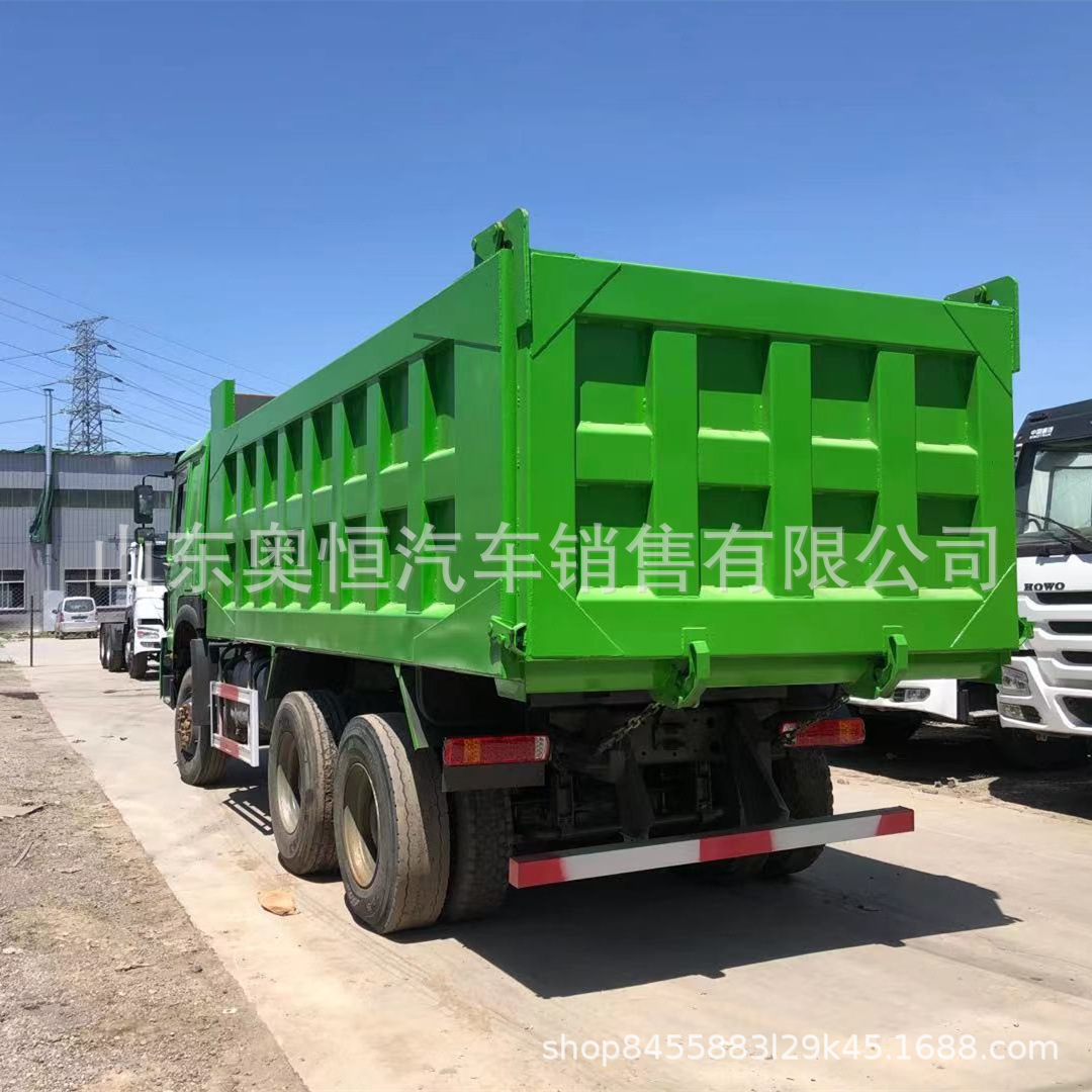 销往非洲豪沃10轮自卸工程货车 右驾驶舱集装箱后翻车 国三排放