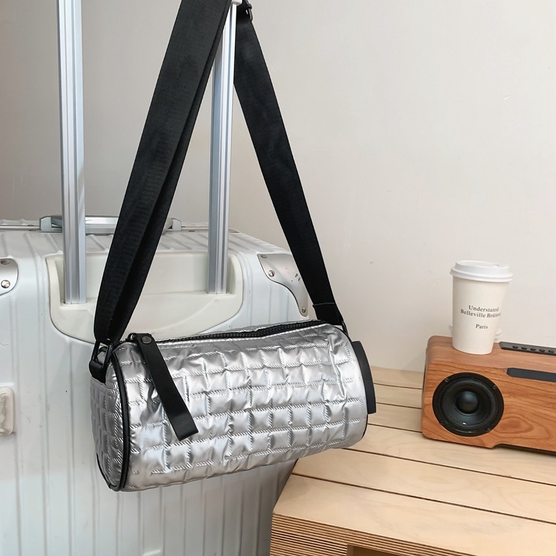 潮酷范儿圆筒包ins风街头百搭情侣单肩包小众运动休闲斜挎包-阿里巴巴