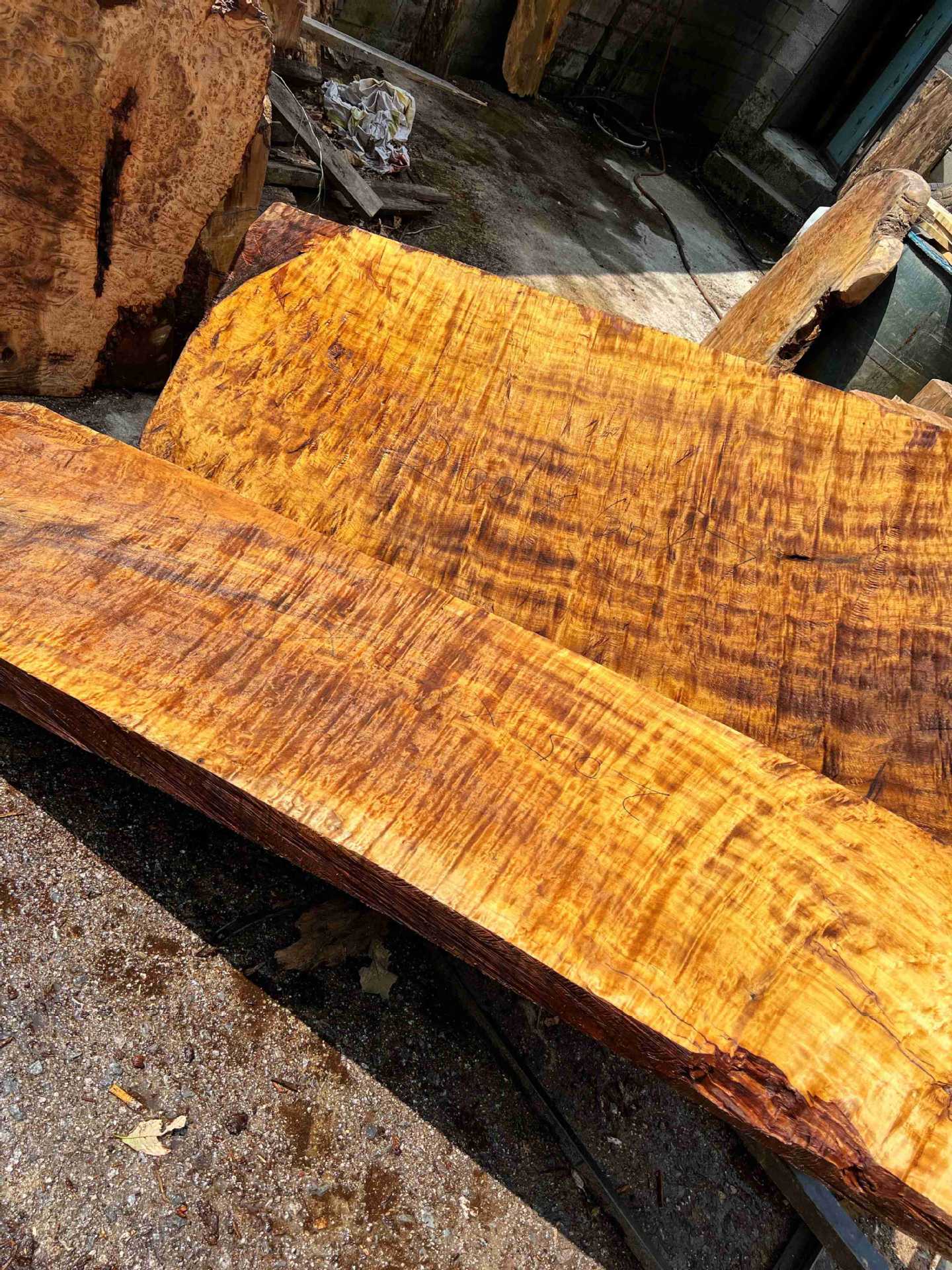 金丝楠木家具水波纹板材金丝楠大板家具面板金丝楠木18000一件