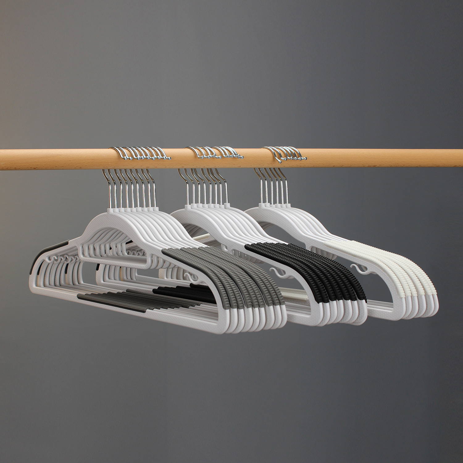 厂家定制防滑塑料衣架 干湿两用abs塑料 tpr防滑条无痕家用晾衣架