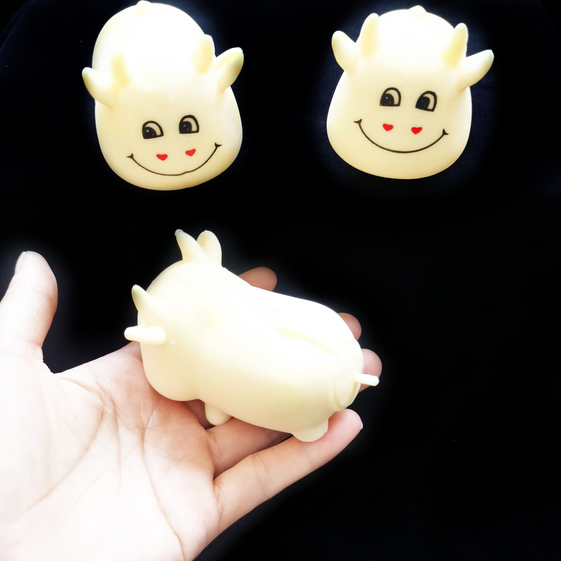 超萌可爱夜光小牛解压捏捏乐十二生肖发泄减压球儿童玩具解压牛
