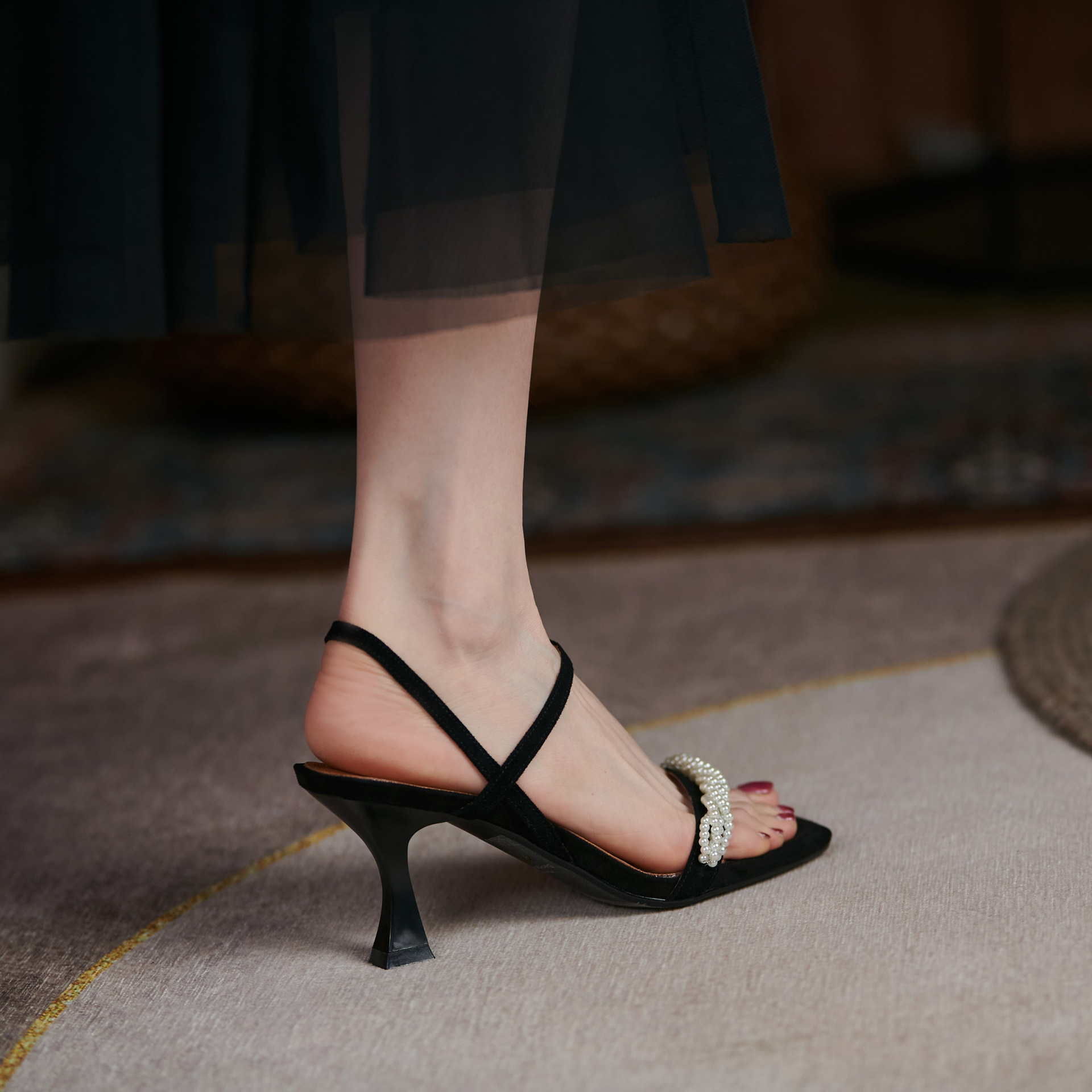 凉鞋2021年新款方头细跟仙女风露趾时装凉鞋夏季简约一字带高跟鞋