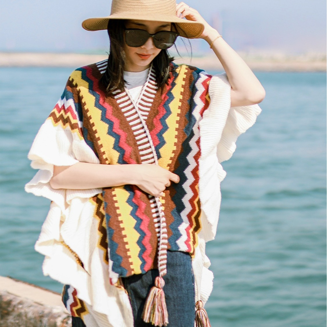 2024新款大披肩女士外搭民族风新疆西藏旅游穿搭披风时尚气质斗篷