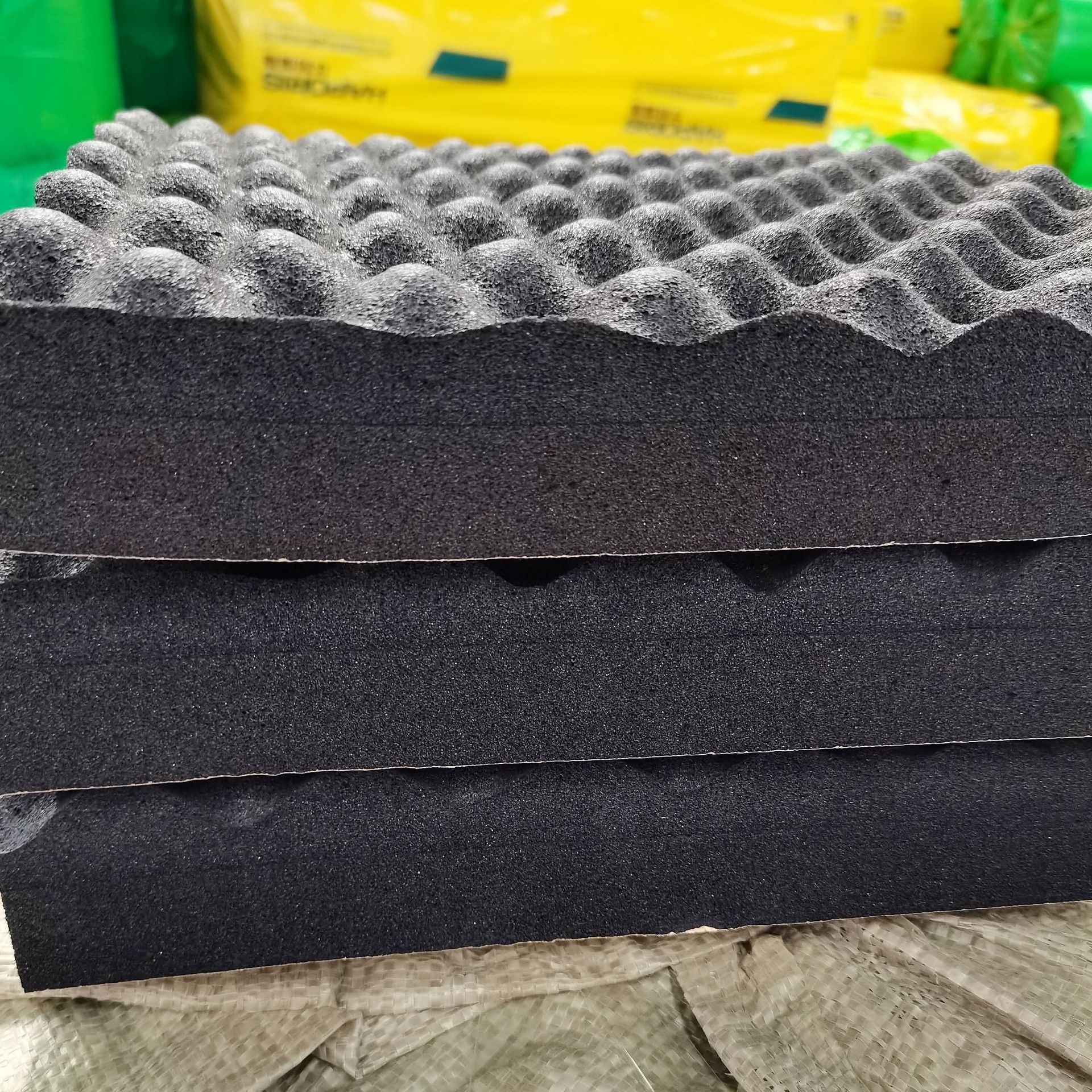 厂家生产橡塑隔音棉室内吸音板直播间隔音鸡蛋棉ktv练歌房消音棉