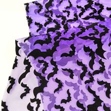 万圣节植绒黑色蝙蝠网眼布面料 紫色底色植绒黑色蝙蝠网纱布料