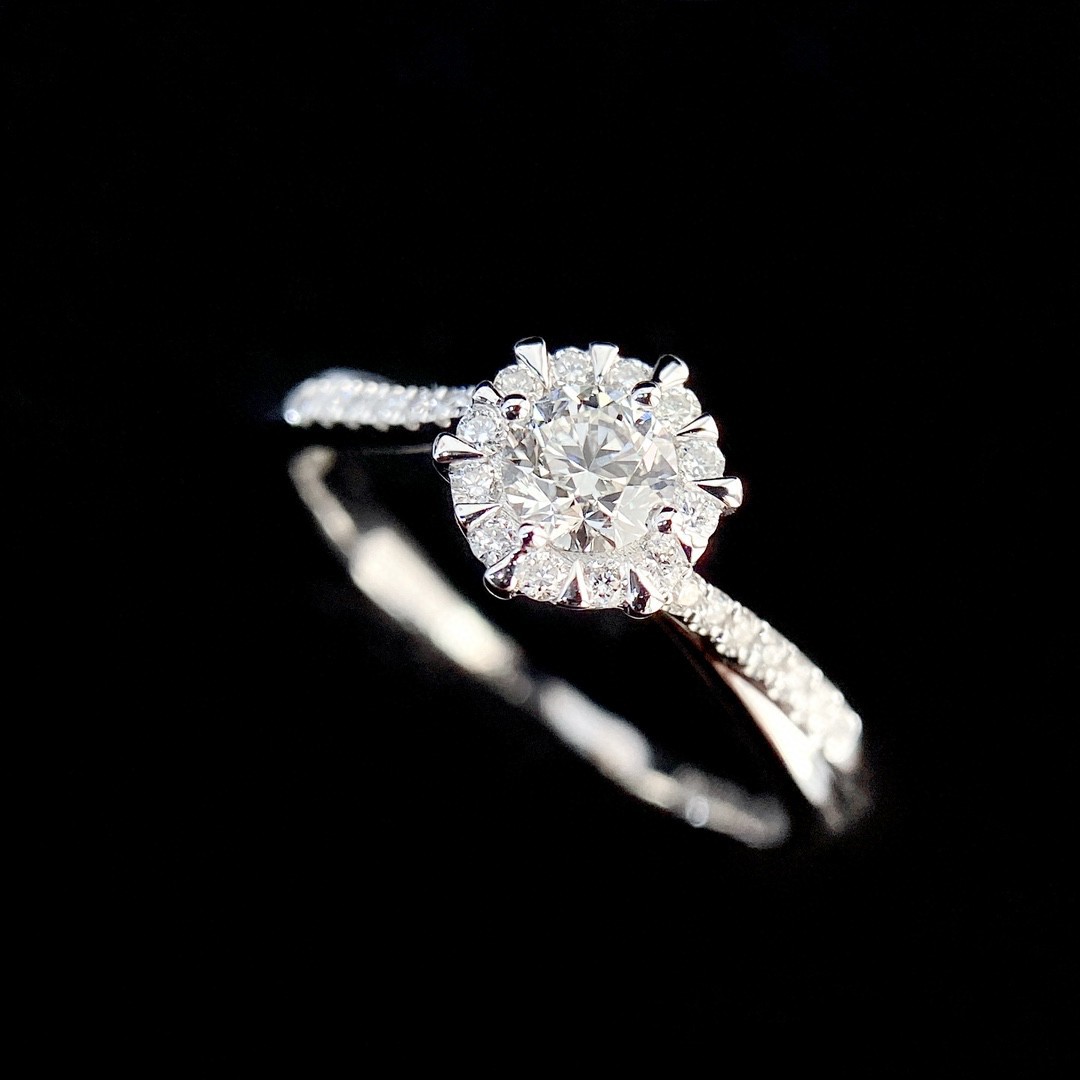 18k钻石戒指个性设计精品真钻钻戒经典订婚结婚钻石戒指黄金手饰