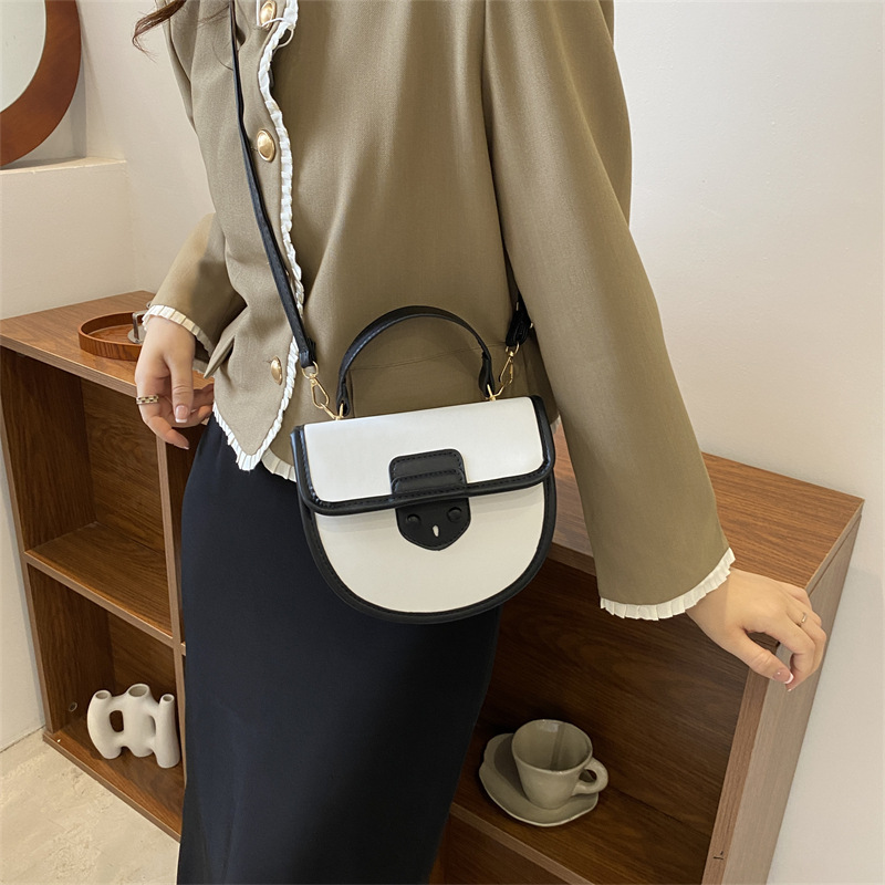 Outdoor Popular Contrast Color Women's Handbag 2023 Spring New Saddle Bag Western Texture Shoulder Messenger Bag