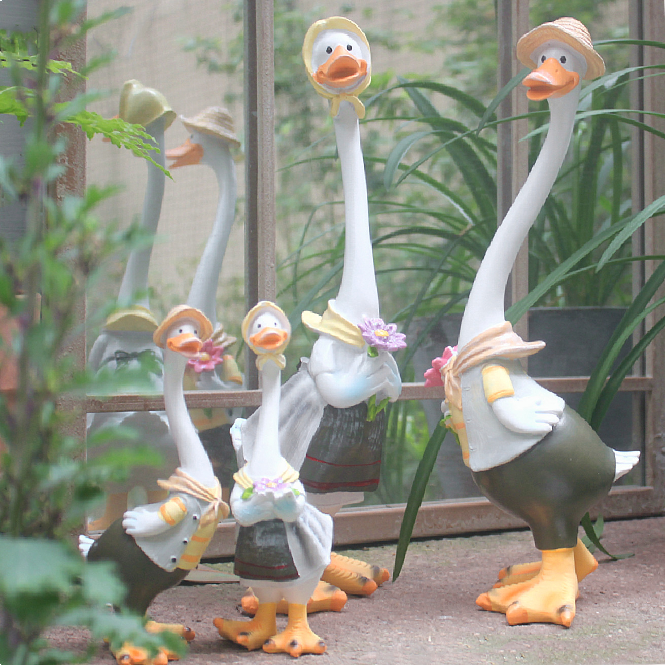 Cross-Border New Product Creative Cartoon Simulation Duck Home Garden Courtyard Decoration Resin Animal Hand Painting Craft