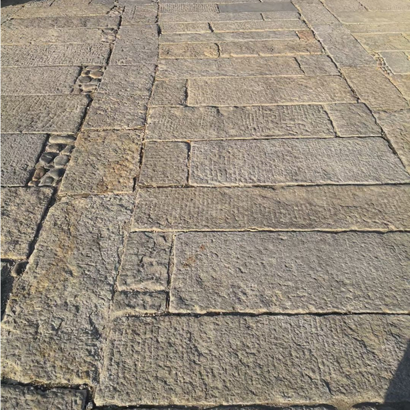 厂家供应花岗岩老石板老石条石材铺路 别墅庭院铺路旧石头老石头