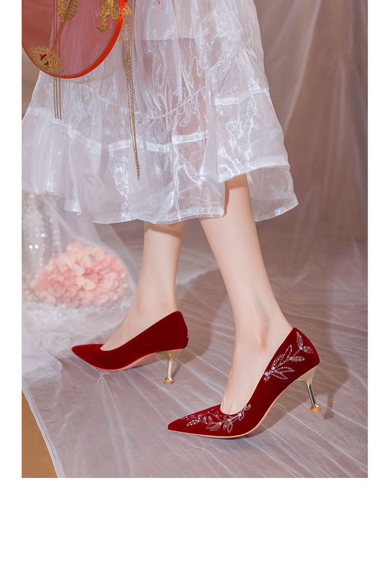 媚爱婚鞋 秀禾服鞋子刺绣新娘鞋酒红色高跟鞋水钻细跟绒面敬酒鞋
