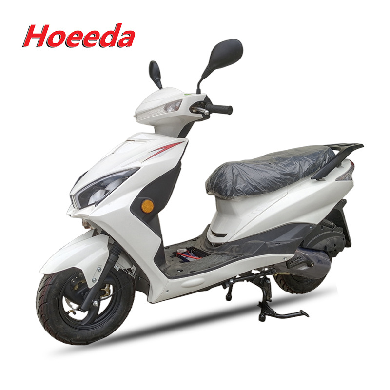 跨境阿拉木图超级鹰摩托车125cc两轮燃油女式踏板外卖摩托车整车