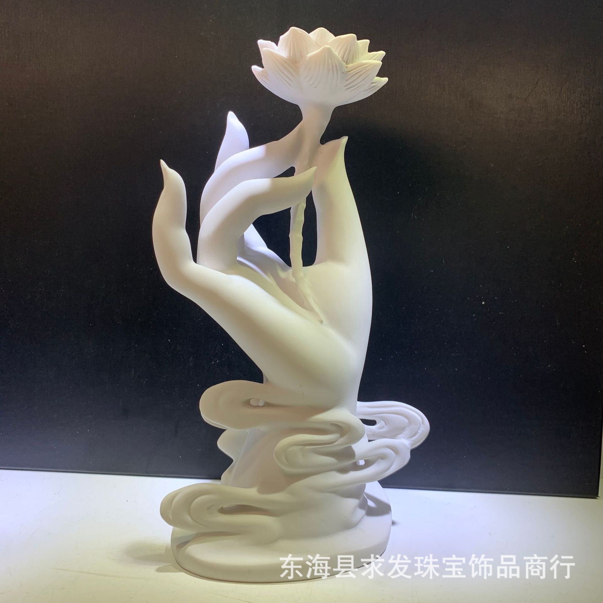 供应水晶球树脂底座 手托莲花工艺雕刻件家居办工艺品摆件批发