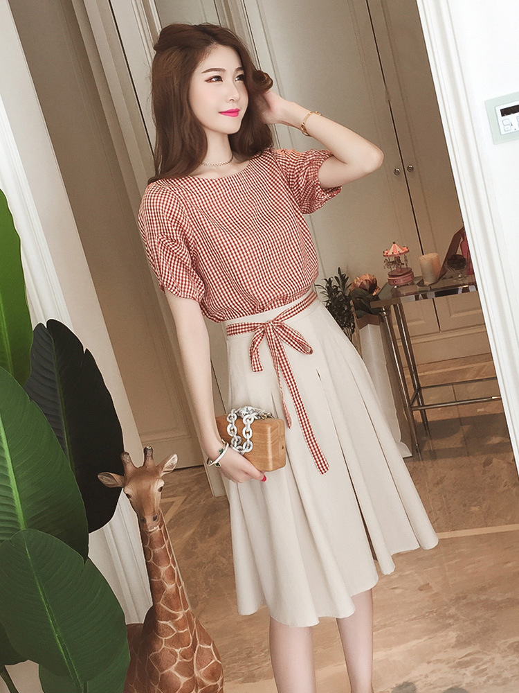 两件套连衣裙套装女2022新款温柔风夏装洋气显瘦套裙韩版时尚潮