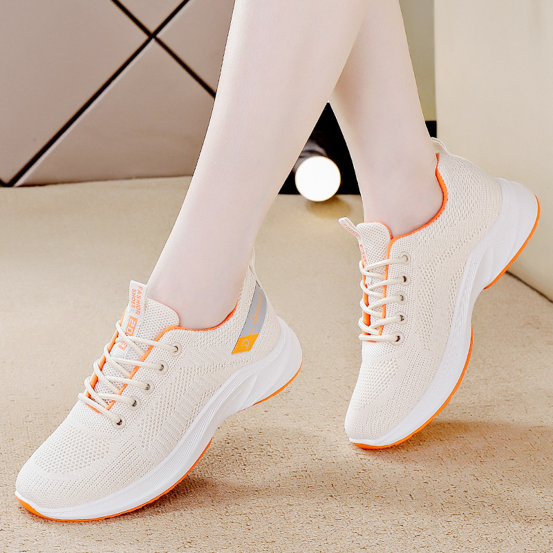 女士运动休闲鞋女2023年春季新款妈妈鞋子中老年舒适软底轻便女鞋