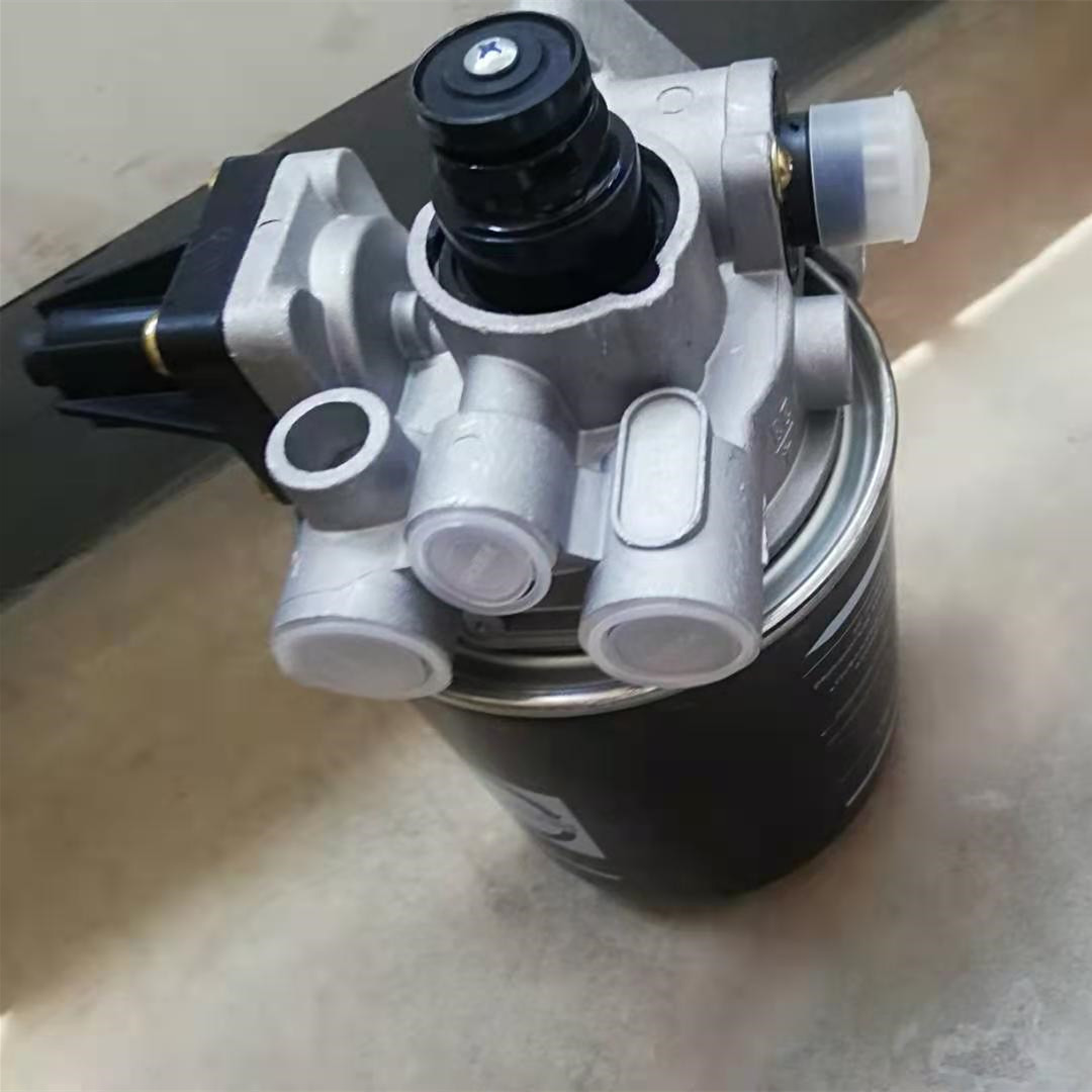 重汽斯太尔 豪沃 汽车配件 底盘配件 wg9100360521干燥器总成