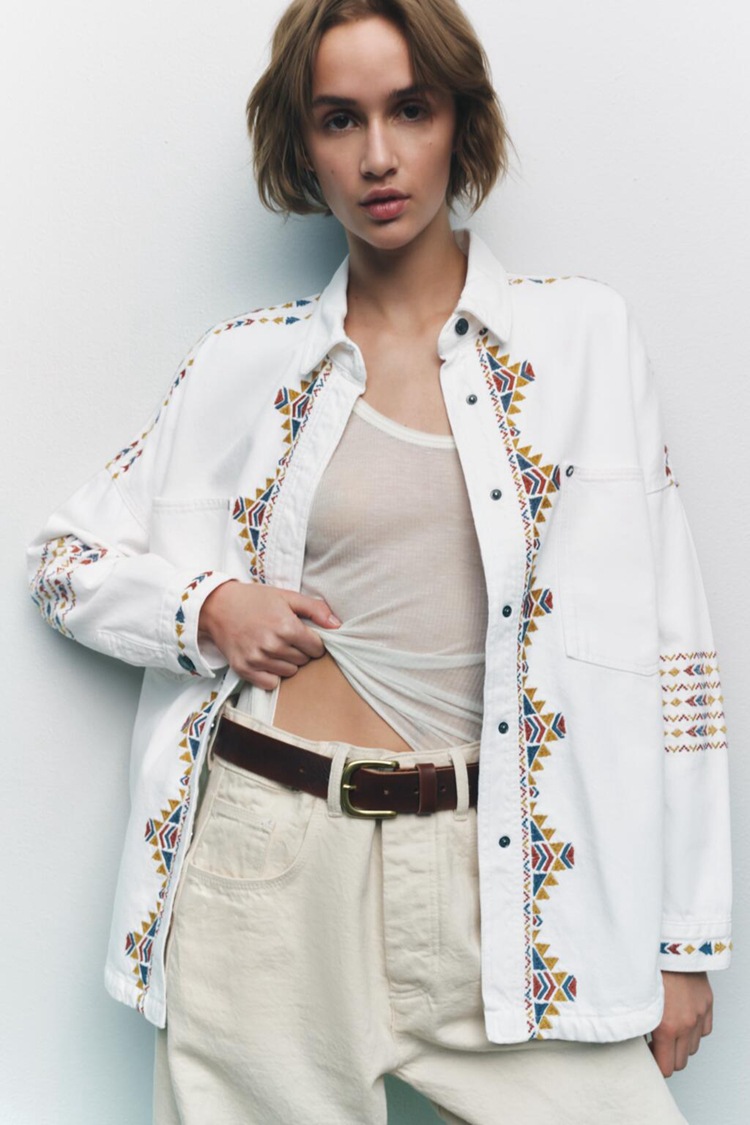 za2022家同款欧美女装春季新款英伦风polo领长袖口袋饰绣花衬衫