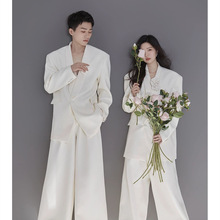 2022新款时尚韩式杂志风西装情侣写真职业形象照影楼个性摄影服装