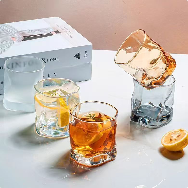 ins咖啡通用异形扭扭水杯透明玻璃杯制品牛奶杯转转杯可批发-阿里巴巴