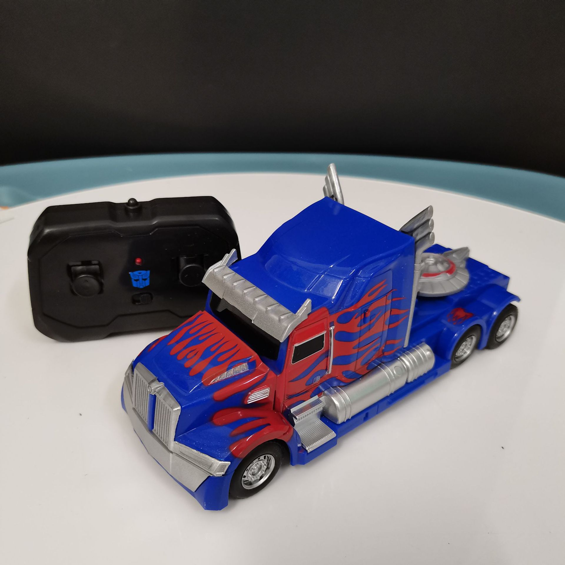 遥控玩具车全美新奇达变形遥控车金刚大王蜂 擎天车模 儿童电动车