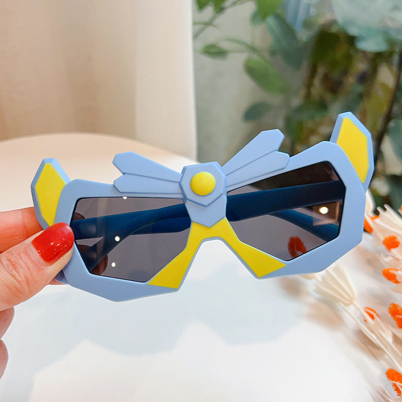 Children's Sunglasses Boys Trendy Cartoon Transformers Sunglasses UV Protection Baby Funny Photography Toy Glasses