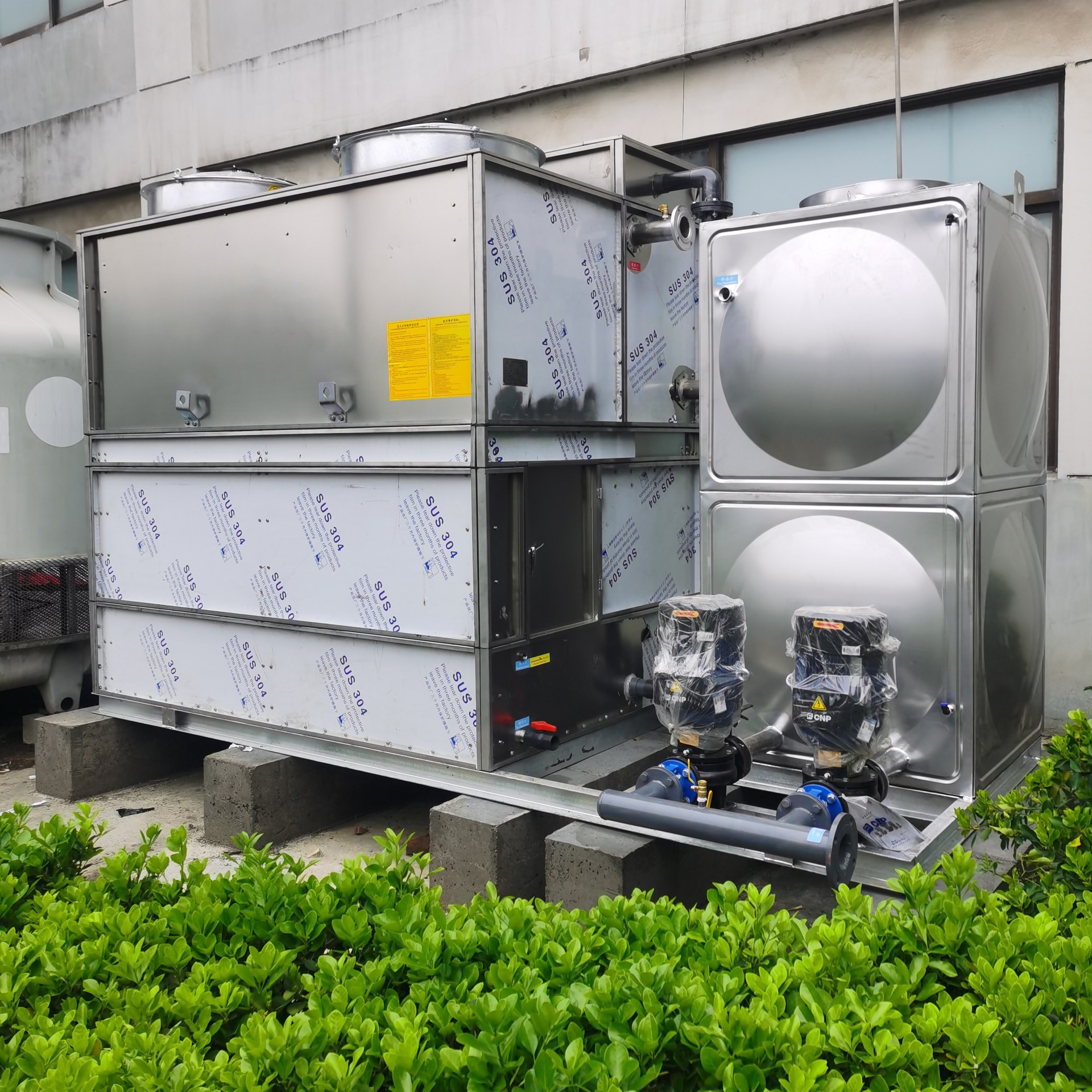 闭式冷却塔 不锈钢盘管式冷却水塔 密闭式封闭式冷却塔 钢板水塔