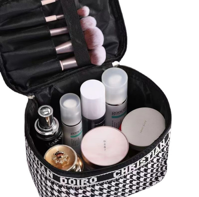 Large Capacity Fashion Lettered Make-up Bag Travel Portable Penholder Storage Bag Makeup Lipstick Wash Bag