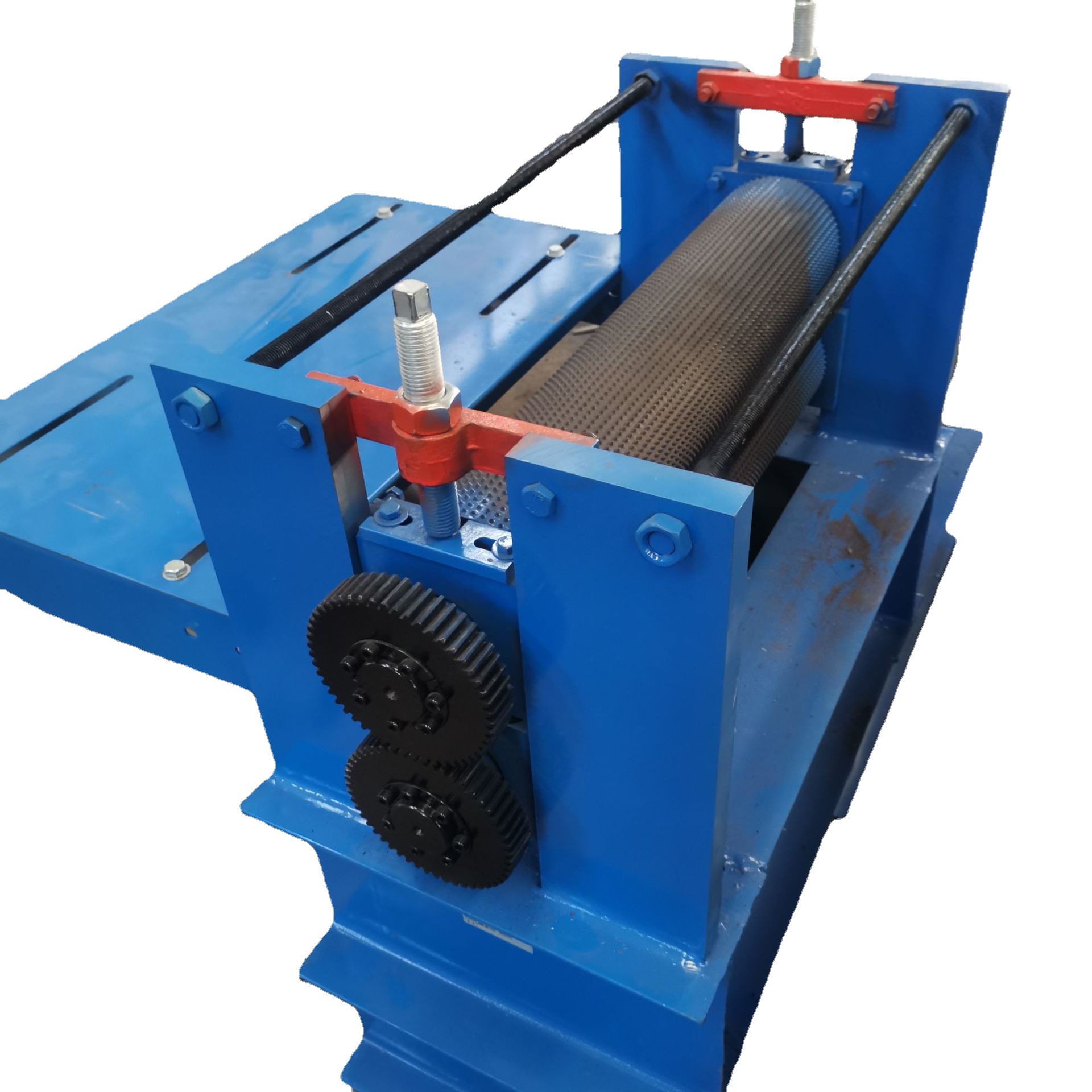 供应河北厂家产铝板压花成型机小型防滑板门板滚压机瓦楞板压花机