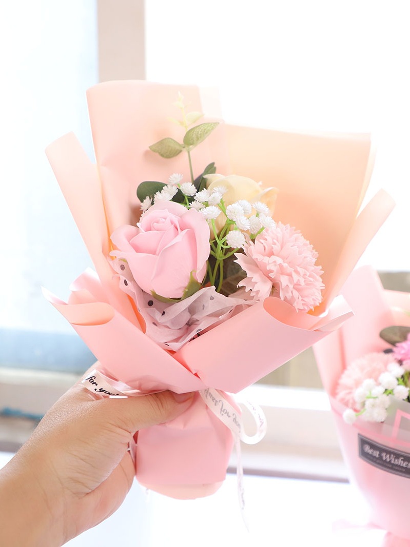 教师节礼物幼儿园小学送女老师毕业谢师实用礼品玫瑰康乃馨小花束