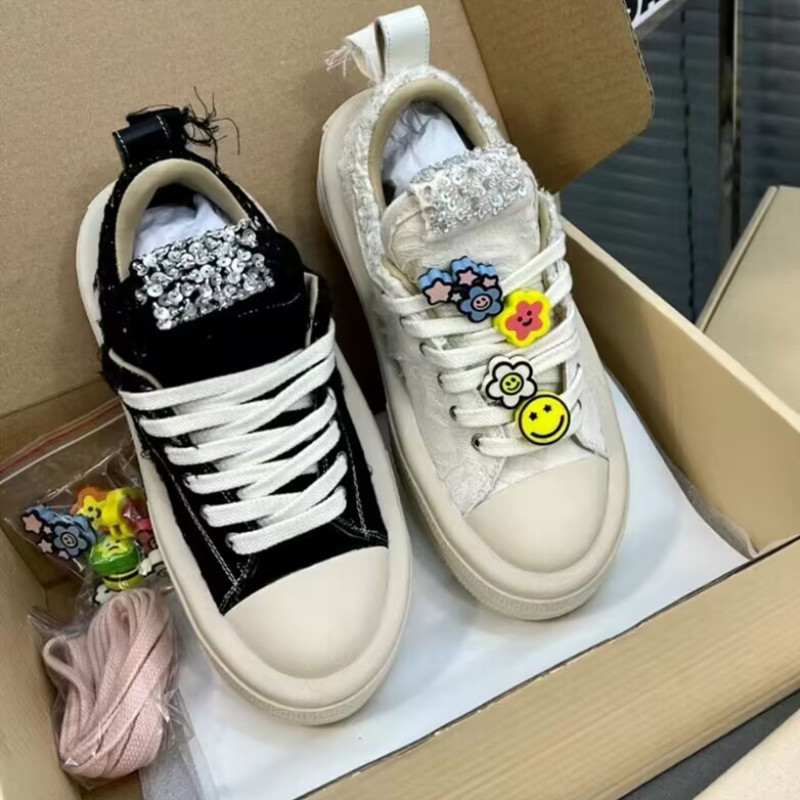 赵露思同款粗花呢diy笑脸挂饰花朵帆布鞋女小白鞋松糕厚底休闲鞋